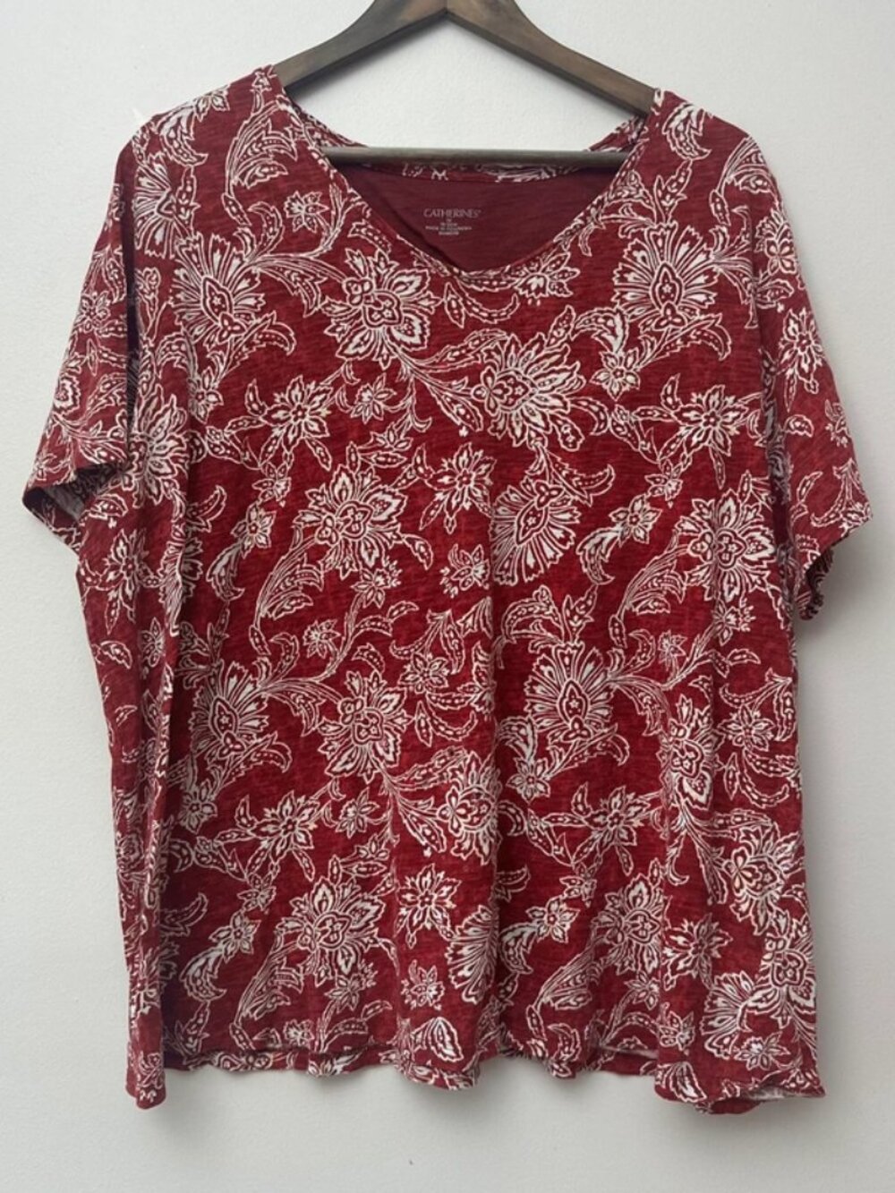 Catherine's 1X Red White Floral Top